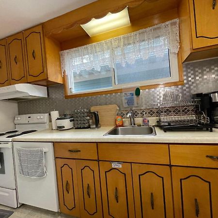 Вілла Luxurious Cozy House In Bluffs With Lake View Торонто Екстер'єр фото