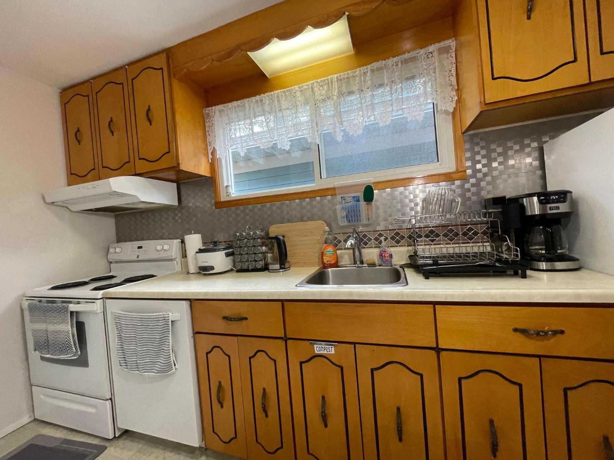 Вілла Luxurious Cozy House In Bluffs With Lake View Торонто Екстер'єр фото